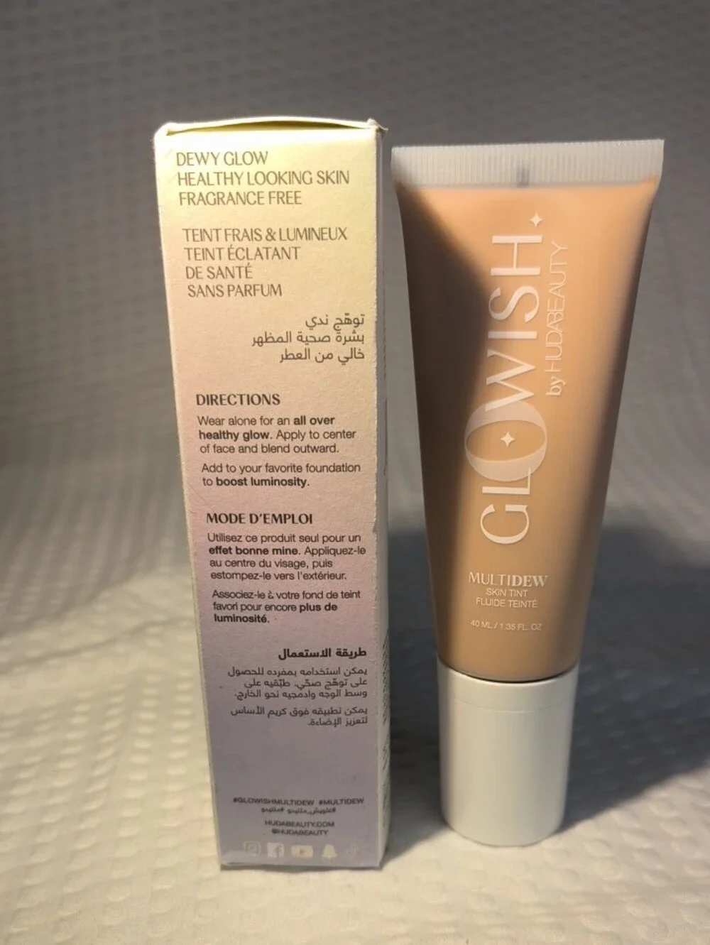 Huda Beauty Glowish MultiTidew Skin Tint 07 Tan Light